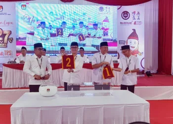 KPU OKU Timur Tetapkan Nomor Urut Kedua Paslon, Fery-Herly Dapat Nomor Urut Dua.