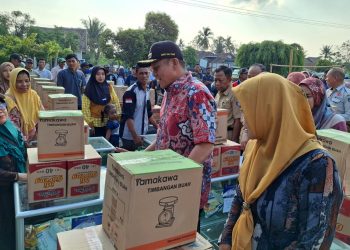 Lagi, Bupati OKU Timur Salurkan Bantuan UEP