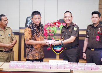 2.4 Miliar Rupiah Yang Disita Kejari OKU Timur Kembali Ke Kas Daerah