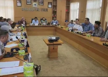Komisi ll DPRD OKU Timur Semprot Kadishub, Perihal Lampu Jalan