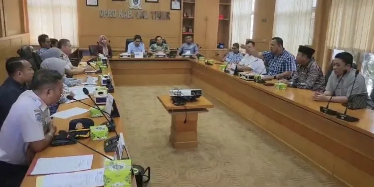 Komisi ll DPRD OKU Timur Semprot Kadishub, Perihal Lampu Jalan