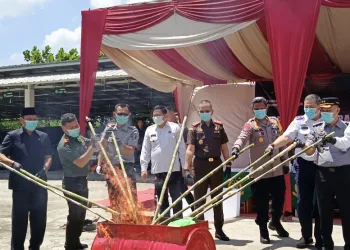Kejari OKU Timur Musnahkan Barang Bukti, Ini Hasilnya.