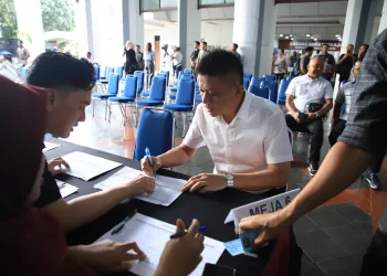 Enos Jalani Cek Kesehatan Sebelum Pelantikan.