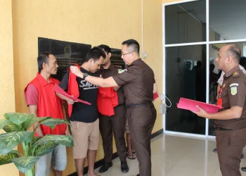 Kejari OKU Timur Terapkan Restorative Justice. Tiga Tersangka Sabu Jalani Rehabilitas.