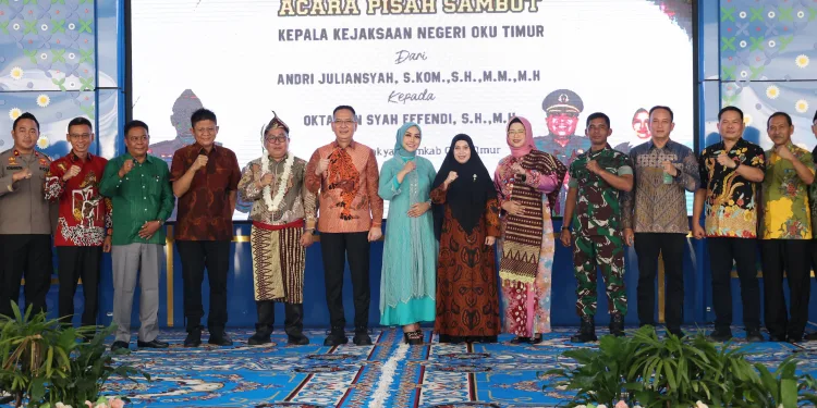 Pisah Sambut Kajari OKU Timur, Bupati Tegaskan Pentingnya Sinergi Antar Lembaga
