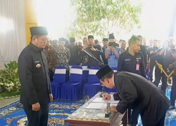 Bupati OKU Timur Lantik PJ Sekda dan Pejabat PPPK, Tegaskan Kinerja Tanpa Jeda