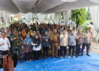 Reses ke Sidomakmur, Lindawati Syaropi Dengarkan Curhatan Warga