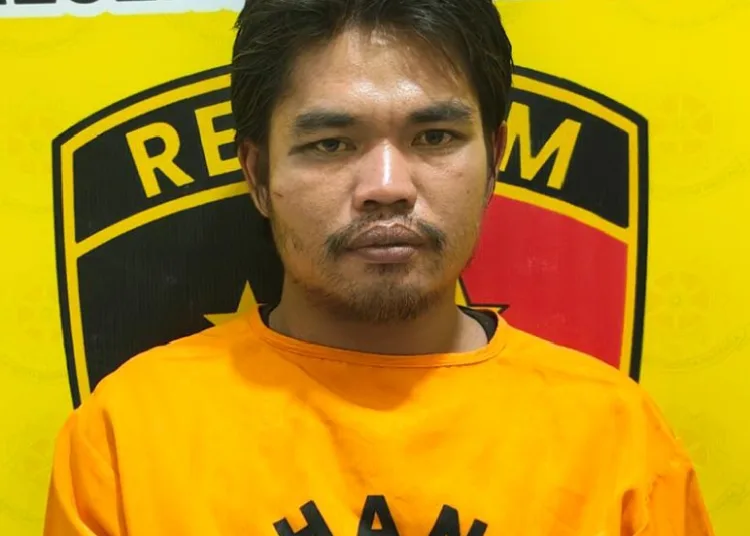 Polsek Belitang III Tangkap Pelaku Pencurian BBM di Warung Warga Trikarya