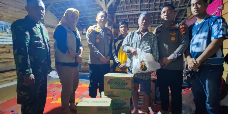 TGC Puskesmas Burnai Mulya Lakukan Reaksi Cepat Tangani Banjir di Desa Burnai Mulya